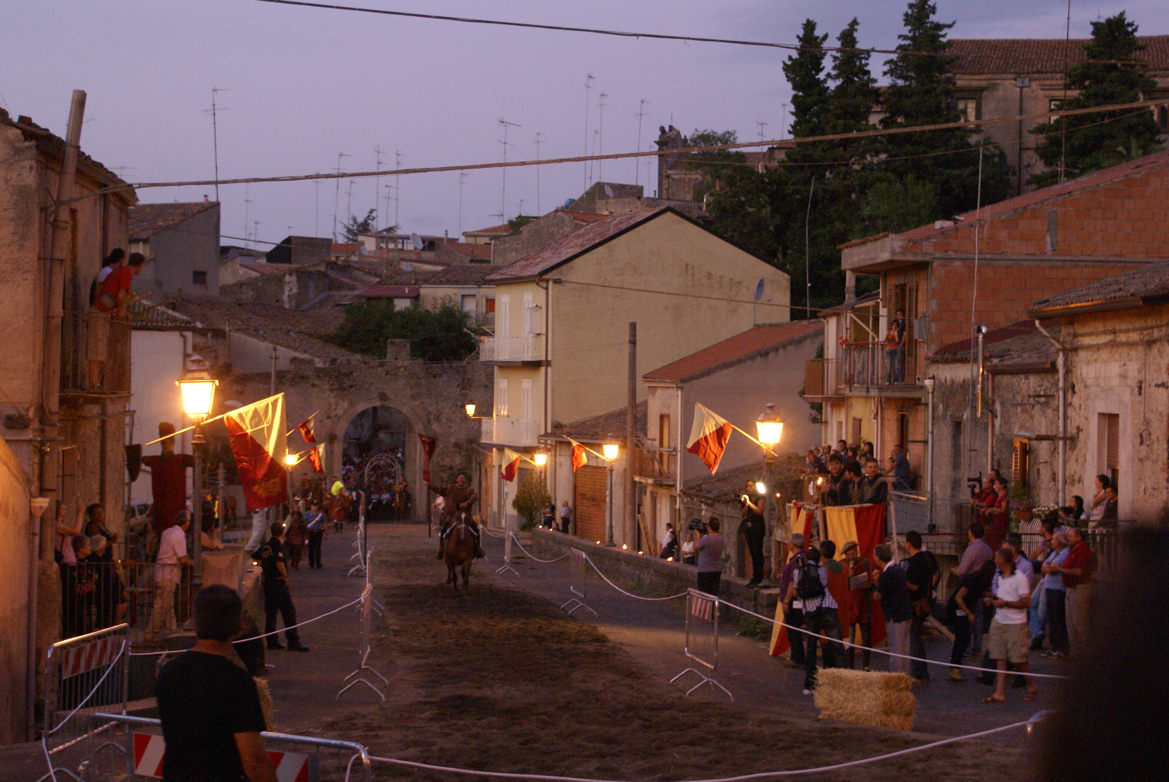 Festa Medievale di Randazzo (Ct). Torneo al tramonto.